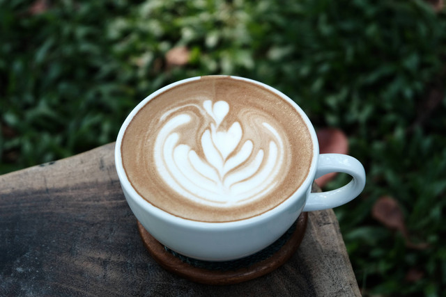 Ilustrasi Caption Kopi Aesthetic yang Berkesan. Foto: Unsplash/allwaysfind.