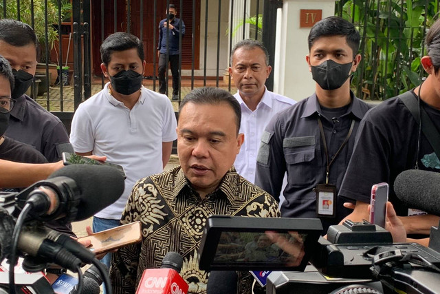 Sufmi Dasco Ahmad, Ketua Harian Partai Gerindra di kediaman Prabowo Subianto, Kertanegara, Jakarta pada Kamis (10/11). Foto: Luthfi Humam/kumparan