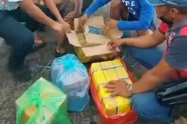 Pengiriman 5000 Bahan Detonator Bom Ikan Digagalkan Ditpolairud Polda Jatim