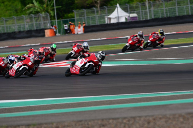 Idemitsu Asia Talent Cup (IATC) 2022 yang digelar di Pertamina Mandalika International Street Circuit (Sirkuit Mandalika), Nusa Tenggara Barat, pada 12 November 2022. Foto: AHM