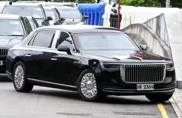 Mobil Presiden China Xi Jinping, Hongqi N701 saat lawatan ke Hong Kong. Foto: Dok. CarNewsChina.com