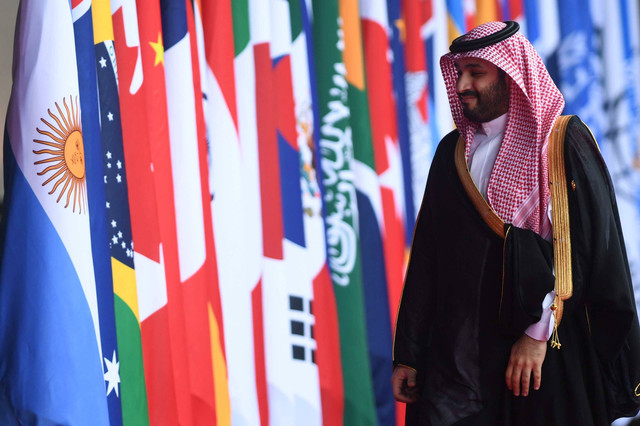 Putra Mahkota Raja Arab Saudi Pangeran Mohammed bin Salman tiba di lokasi KTT G20 di Nusa Dua, Bali, Selasa (15/11/2022). Foto: Akbar Nugroho Gumay/Antara Foto