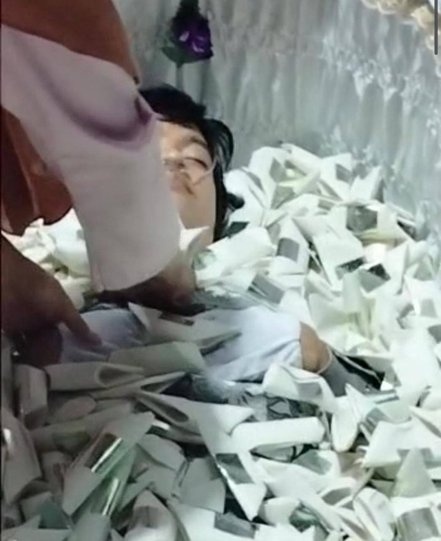 Wenshi (Ws) Urip Saputra, pria yang diklaim hidup kembali setelah meninggal dunia di Bogor. Foto: Dok. Istimewa