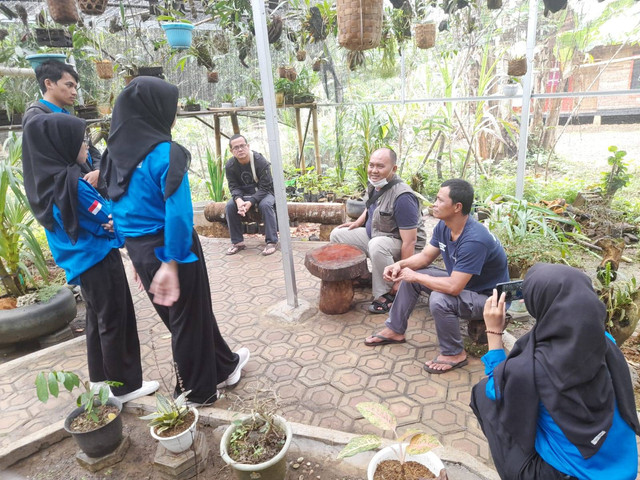 Sumber : Tim Himabio. Tim PPK Ormawa Himabio Sedang berada di kawasan konservasi tanaman obat Geopark Ciletuh-Palabuhanratu