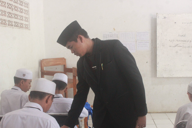 Dokumentasi Proses praktek belajar mengajar (Sumber: Dokumentasi Pribadi)