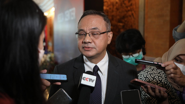 Juru Bicara Kementerian Luar Negeri (Kemlu) Teuku Faizasyah menjawab pertanyaan wartawan di agenda KTT G20 di Bali. Foto: Aditia Noviansyah/kumparan