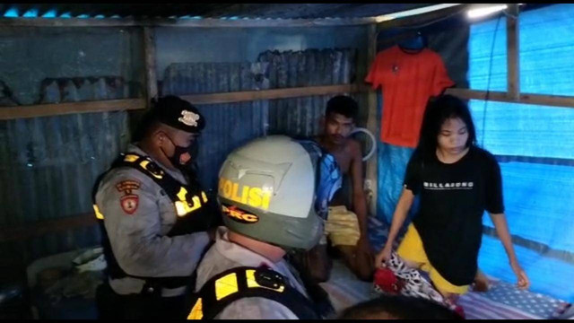 Tenda bekas lokasi pengungsian gempa Ambon dijadikan tempat mesum dan miras. Foto: Dok. Istimewa