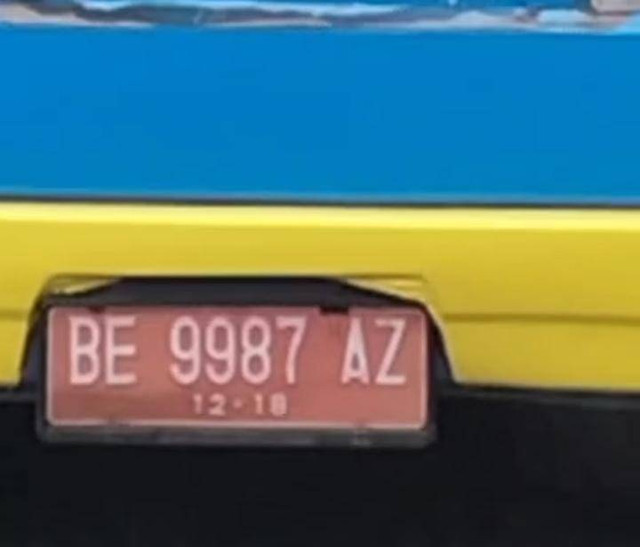 Mobil Samsat Keliling Provinsi Lampung yang didapati mati pajak. | Foto: Ist