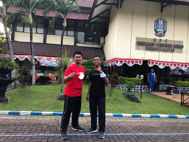 Dokumentasi Pribadi Potret Kebersamaan Sejumlah Mahasiswa Magang dalam Kemeriahan HUT RI ke-77
