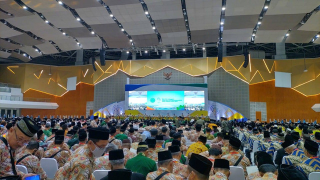 Pemilihan 13 formatur calon anggota Pimpinan Pusat (PP) Muhammadiyah dalam Muktamar ke-48 Muhammadiyah di Edutorium Universitas Muhammadiyah Surakarta (UMS) dimulai, Sabtu (19/11). Foto: Arfiansyah Panji Purnandaru/kumparan