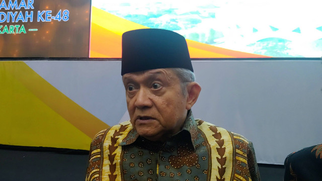 Anggota Pimpinan Pusat Muhammadiyah periode 2022-2027 Anwar Abbas.
Foto: Arfiansyah Panji Purnandaru/kumparan