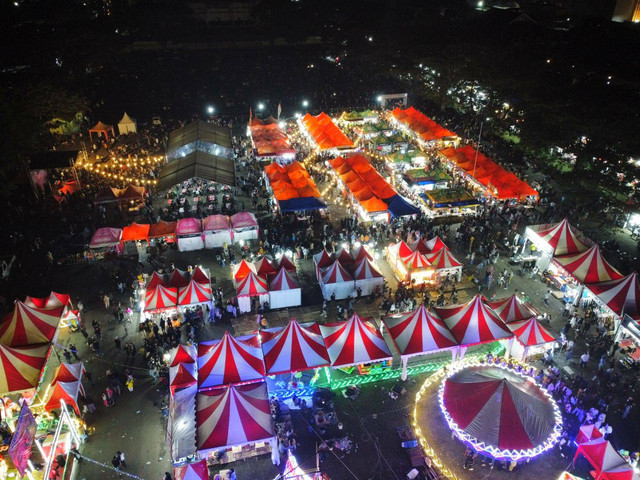 Lampung Night Fair di lapangan Saburai, Enggal, Bandar Lampung. | Foto: Lampung Geh