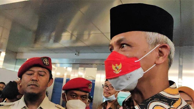 Gubernur Jawa Tengah, Ganjar Pranowo, usai penutupan Muktamar ke-48 Muhammadiyah dan 'Aisyiyah di Edutorium Universitas Muhammadiyah Surakarta (UMS), Minggu (20/11/2022). FOTO: Agung Santoso