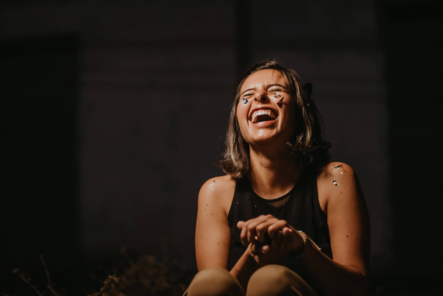 20 Kata-kata yang Membuat Orang Tertawa Terbahak-bahak, pexel.com/rodolfo