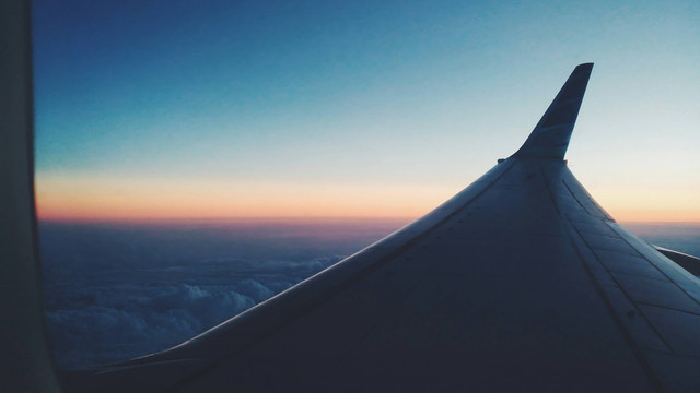 20 Ucapan untuk orang yang mau naik pesawat, Unsplash : Nico Wijaya