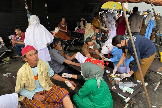 Kondisi korban gempa saat menjalani perawatan di RSUD Cimacan, Cianjur, Senin (21/11/2022).
 Foto: Dok. Istimewa