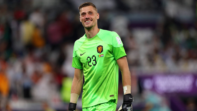 Kiper Belanda Andries Noppert saat pertandingan melawan Senegal di Piala Dunia FIFA 2022 Grup A di Stadion Al Thumama, Doha, Qatar. Foto: Dean Mouhtaropoulos/Getty Images