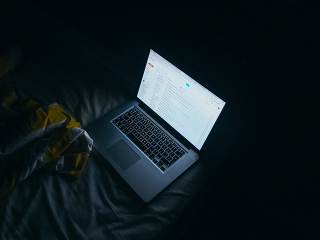 Ilustrasi cara menghapus kotak masuk Gmail sekaligus. Sumber: www.unsplash.com.