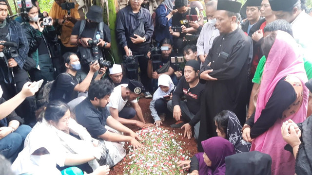 Foto pemakaman Ki Joko Bodo. Foto: Alexander Vito/kumparan