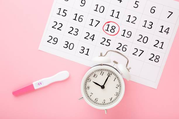 Ilustrasi test pack di sore hari apakah akurat (Sumber: Pexels)