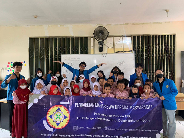 Tim mahasiswa sastra Inggris universitas Pamulang. Foto : Mahasiswa Universitas Pamulang.