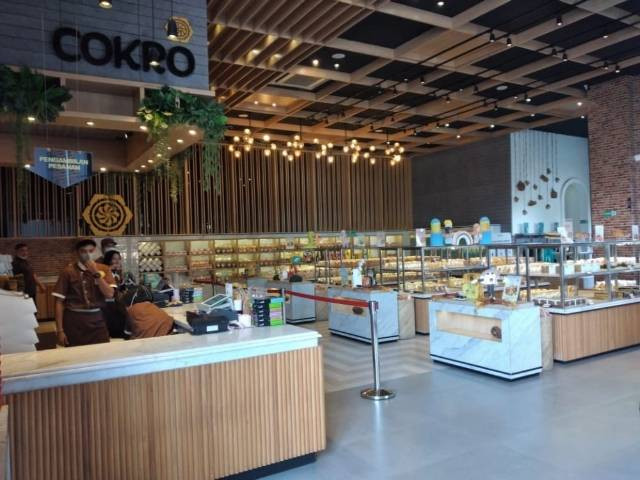 Suasana Toko Bluder Cokro. Dok : Foto Pribadi 