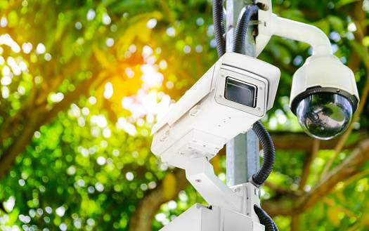 Ilustrasi IP camera CCTV di luar ruangan. Foto: Unsplash.com