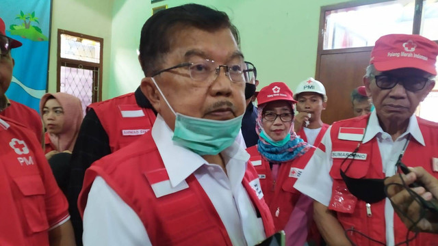 Ketua Umum PMI Jusuf Kalla di PMI Cianjur, Jawa Barat, Rabu (23/11/222. Foto: Rachmadi Rasyad/kumparan