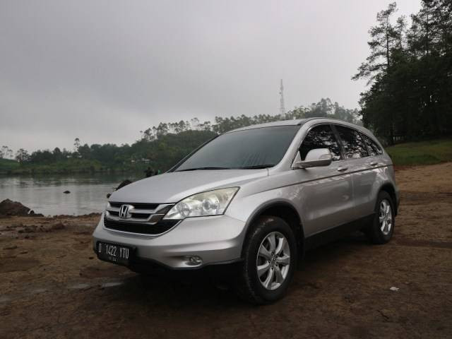 Pajak CR-V 2008. Foto: Ghulam Muhammad Nayazri