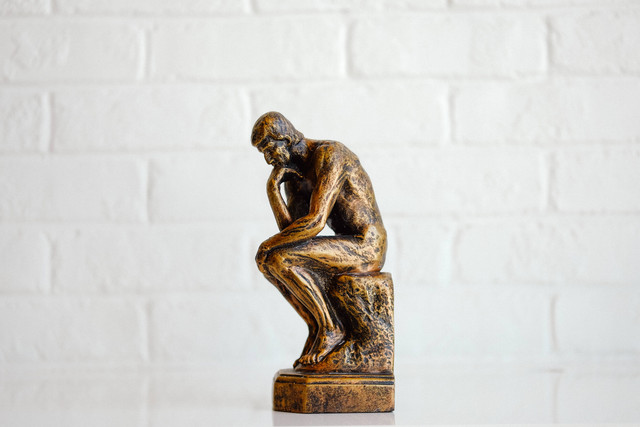 Kata-kata Filsafat, Foto Hanya Ilustrasi: Unsplash/Tingey Injury Law Firm