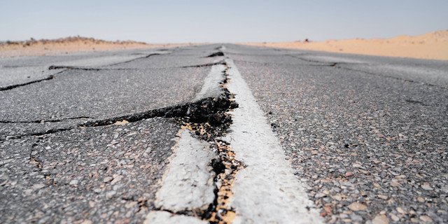 Ilustrasi Apa Saja Perbedaan Magnitudo dan Skala Richter dalam GEmpa. (Foto: Jens Aber | Unsplash.com)