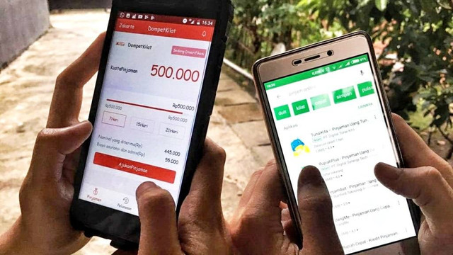 Ilustrasi aplikasi pinjaman online. FOTO: kumparan
