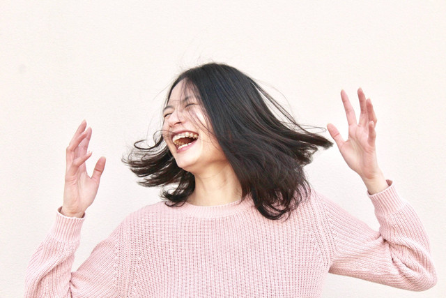 Apa nama penyakit dari menangis dan tertawa bersamaan? Foto: Unsplash