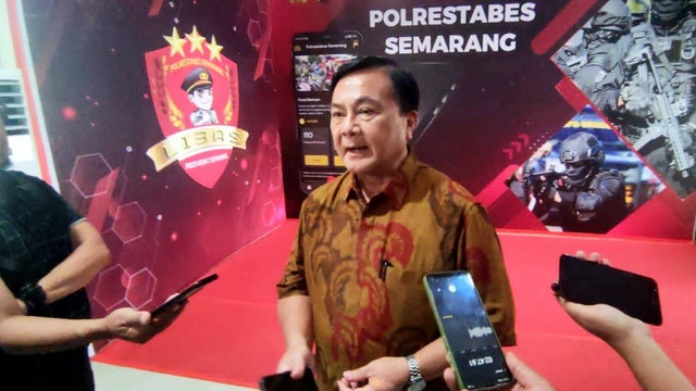 Ketua Harian Kompolnas, Benny Mamoto di Polrestabes Semarang. Foto: Dok. Istimewa