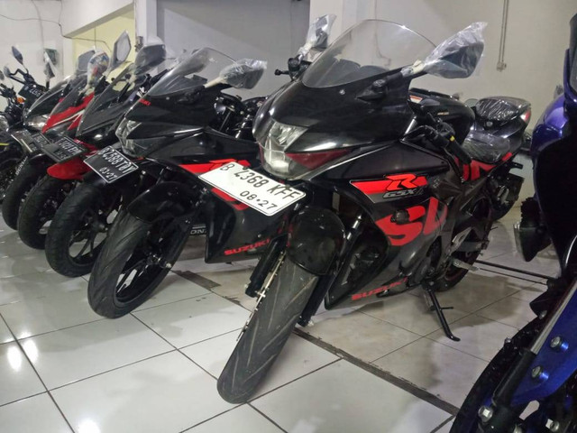 Motor sport Suzuki GSX-R 150 di pasar motor bekas. Foto: Rizki Fajar Novanto/kumparan