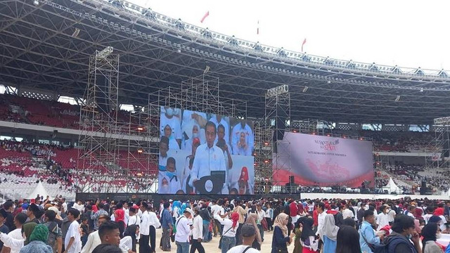 Presiden Jokowi menghadiri acara Gerakan Nusantara Bersatu di GBK, Sabtu (26/11/2022). Foto: Rafyq Panjaitan/kumparan