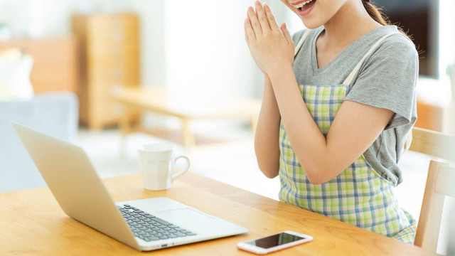 Tips Jadi Ibu Rumah Tangga Produktif dengan Maksimalkan Wifi Rumah