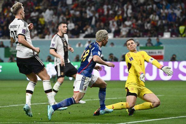 Takuma Asano saat Jepang melawan Jerman di Piala Dunia 2022. Foto: Lee Smith/Via Images