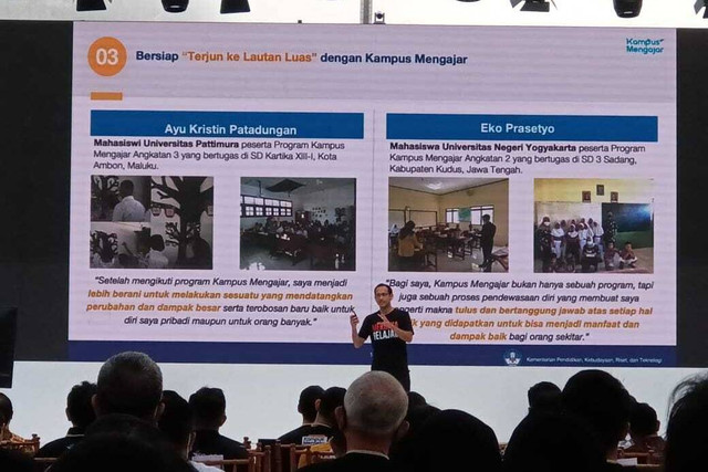 Mendikbudristek Nadiem Anwar Makarim menghadiri secara langsung pelaksanaan Festival Kampus Merdeka yang diadakan di Bali, Senin (14/11/2022). Foto: UGM