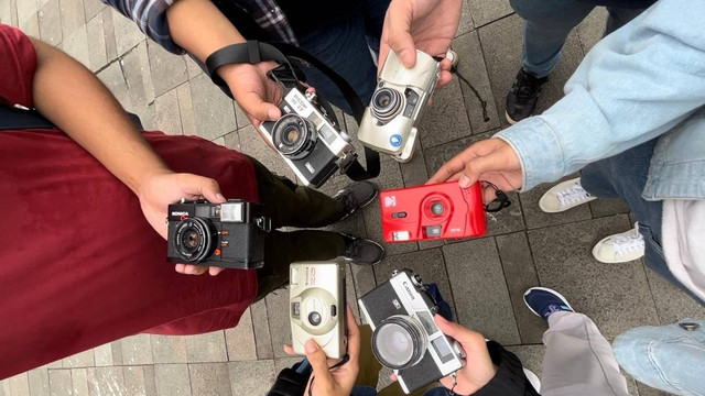 Kamera yang digunakan komunitas "per-Analog-an kumparan. Foto: Kelik Wahyu Nugroho/kumparan
