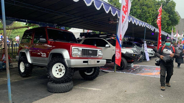 Kumpulan mobil Daihatsu di acara Daihatsu Kumpul Sahabat Jogja 2022 di Museum Gunung Merapi, Sabtu 26 November 2022.  Foto: Gesit Prayogi/kumparan
