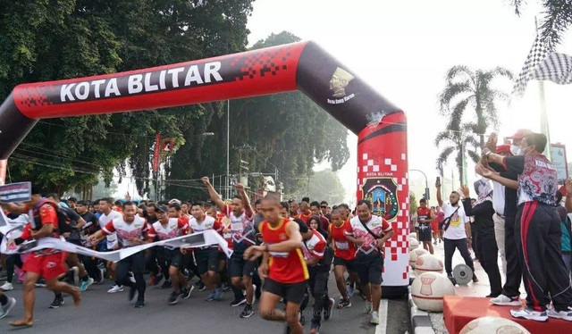 Suasana flagoff fun run 5K, Sumber: Pemerintah Kota Blitar