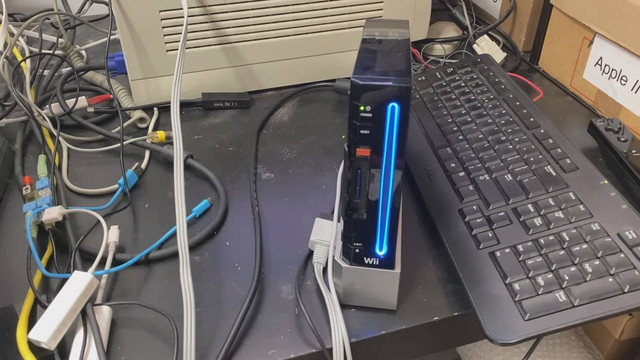 Nintendo Wii disulap menjadi komputer Mac. Foto: Pierre Dandumont via YouTube