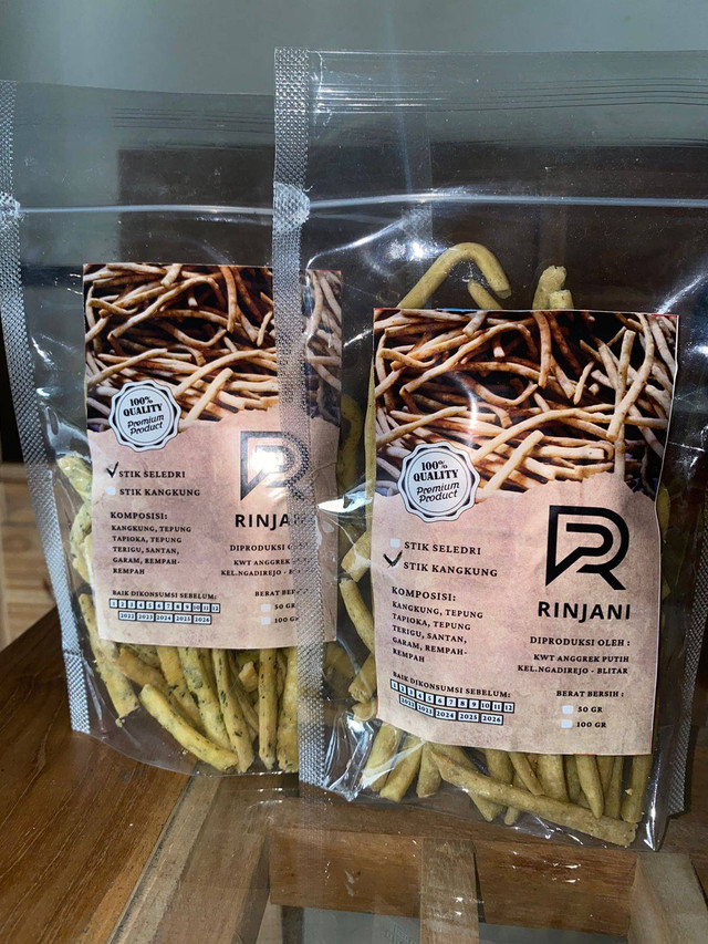 Re-branding logo dan kemasan produk Stik Kangkung Rinjani (Sumber : Dokumen Pribadi) 