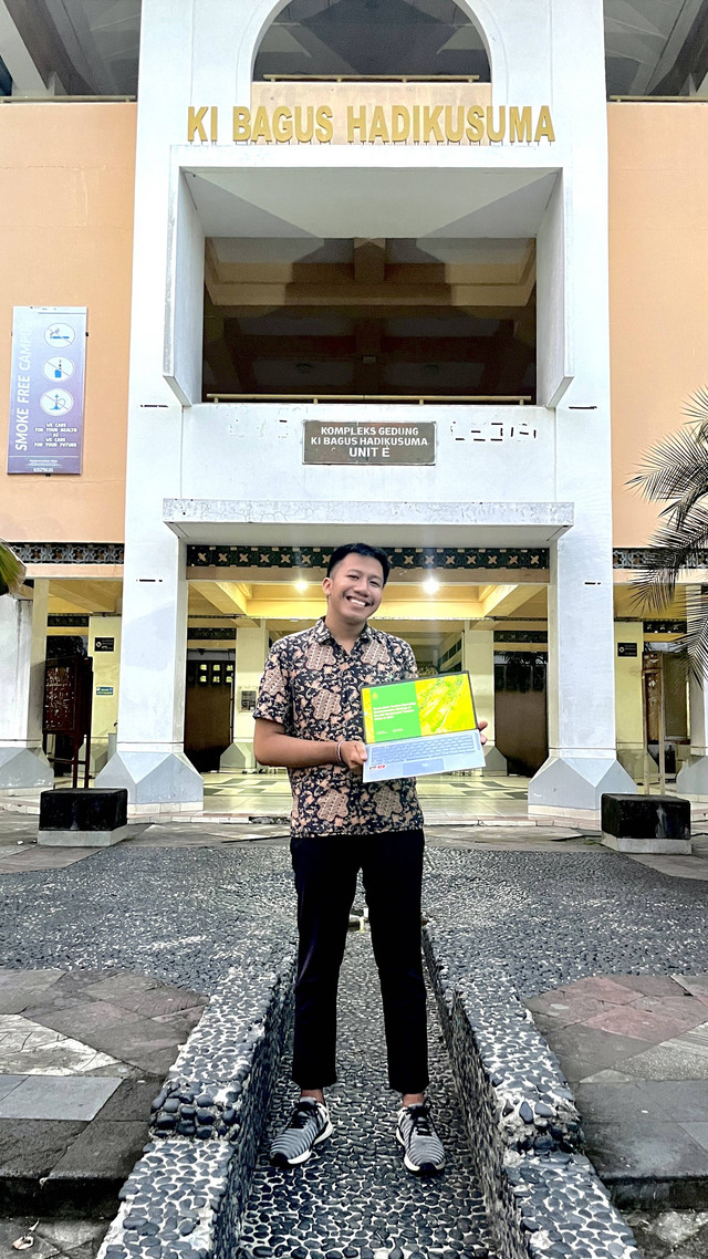 Beragama Minoritas Tapi Mampu Lulus dalam 3,2 Tahun dengan Indeks Nilai 3,9