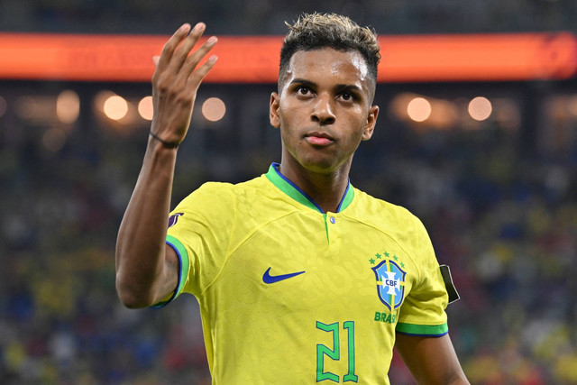 Pemain Brasil Rodrygo selama pertandingan sepak bola Grup G Piala Dunia Qatar 2022 antara Brasil dan Serbia di Stadion Lusail di Lusail, utara Doha, Qatar, pada 24 November 2022. Foto: Nelson Almeida/AFP