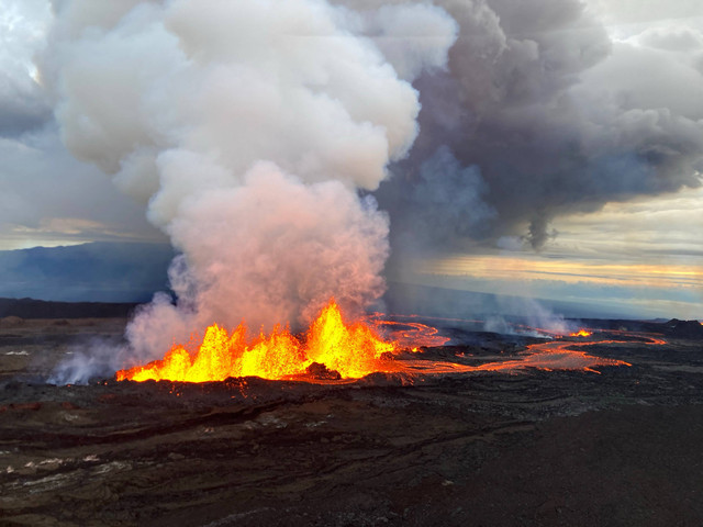 Ilustrasi gunung berapi di Hawaii. Foto: USGS/Civil Air Patrol/Reuters