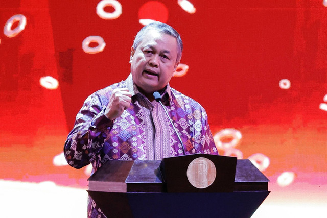 Gubernur Bank Indonesia (BI) Perry Warjiyo berbicara dalam Pertemuan Tahunan Bank Indonesia 2022 di Jakarta Convention Center, Jakarta, Rabu (30/11/2022). Foto: Willy Kurniawan/REUTERS