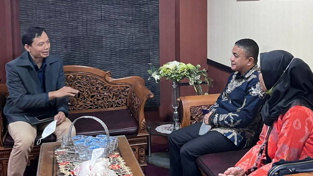 Wali Kota Palu Hadianto Rasyid tinjau 2 ASN asal Kota Palu yang mengikuti program magang di Jakarta. Foto: Istimewa