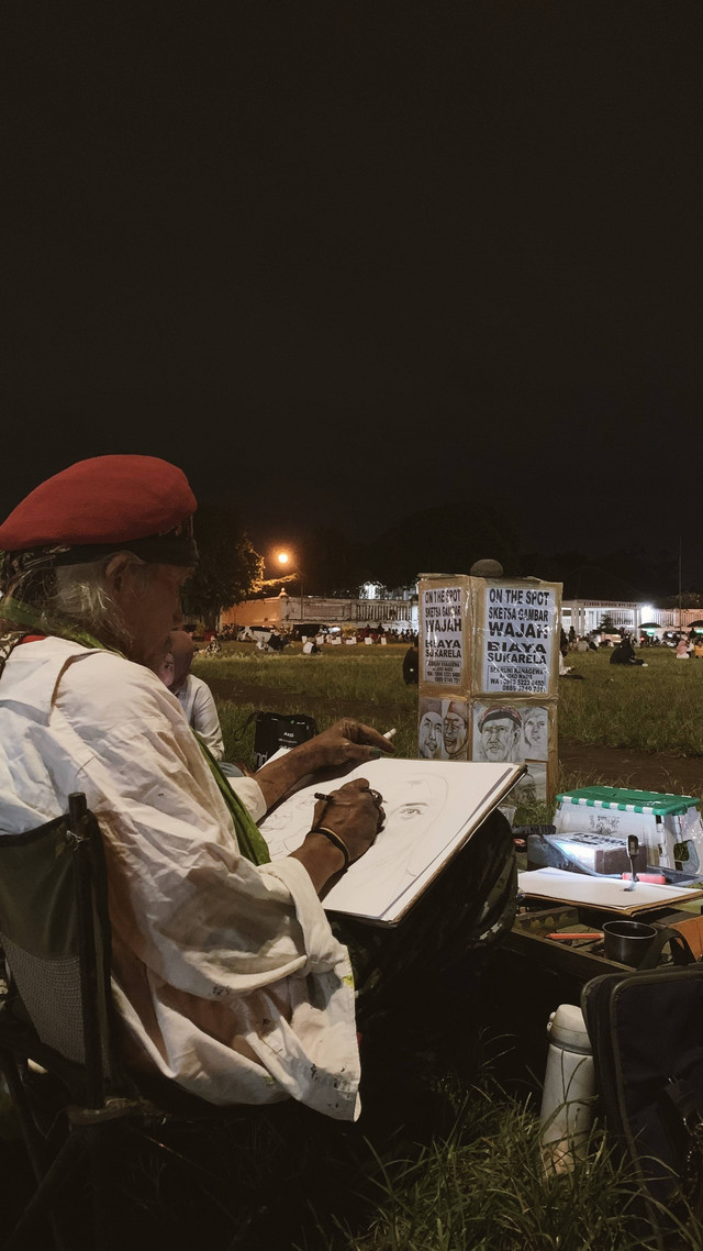 On The Spot Ki Joko Wasis Sketsa Gambar Wajah di Alun-alun Kidul Yogyakarta (dokumentasi: pribadi)
